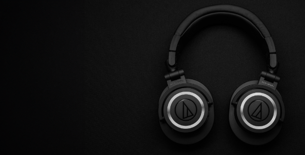 Enjoy Every Single Beat On Headphone